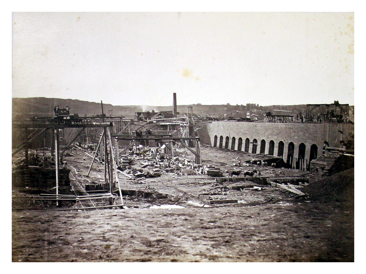 No 5 - Basin walls and lock during construction. 
