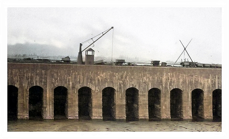 No 15 - Elevation of dock wall. 