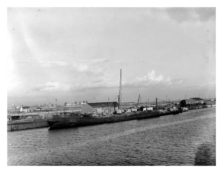 5) - Ship breaking adjacent to the yard of the Penarth Ship Building and Shiprepairing Company.