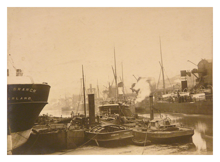 1896 - 'Two Steamers Waiting for Tips' 
