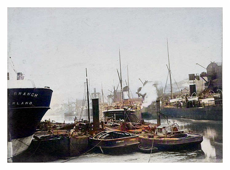 1896 - 'Two Steamers Waiting for Tips' 