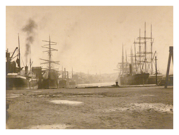 'Royal Mail Steamer s.s. Brunswick' - waiting for tips for 12 hours.