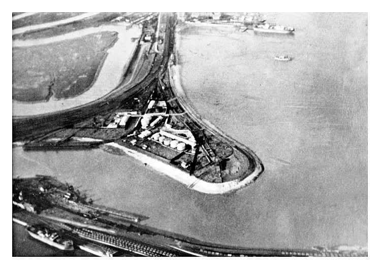 'River Ely and Windsor Slipway' 1930's