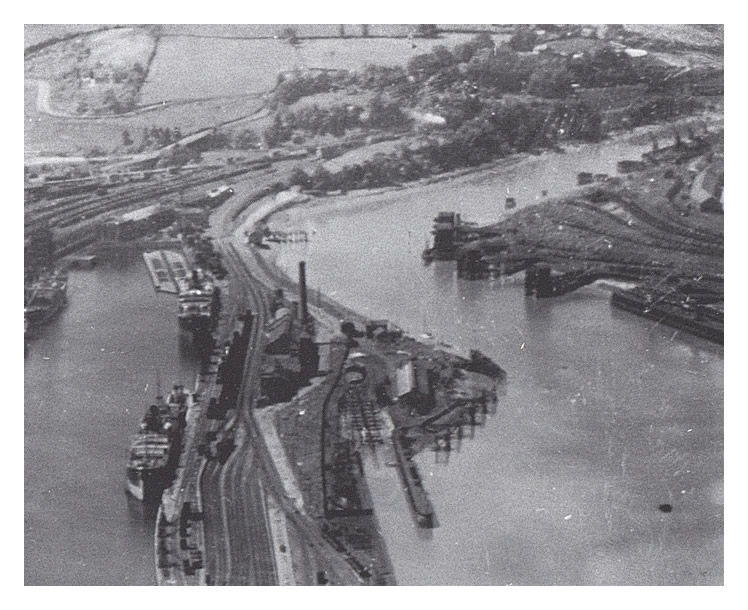 1930 - Penarth Dock and Ely Tidal Harbour - An aerial photograph taken just six years prior to the dock closing for the shipping of coals.