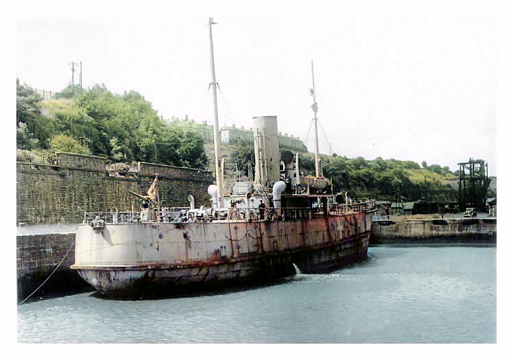 s.s. 'Roebuck' in Penarth Basin 1940