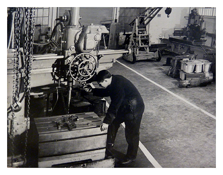 A photograph of the apprentice shop at the Penarth Dock Engineering Company Limited.