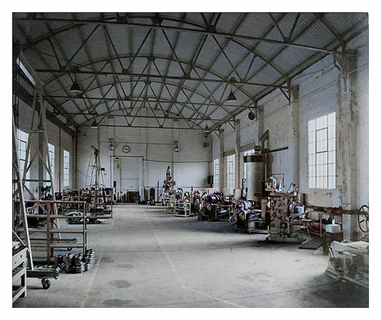 1970's? - The same machine shop looking in the opposite direction.