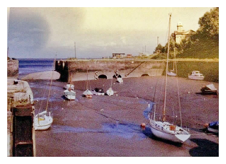 Penarth Dock - c.1979 - the Basin with the tide out!