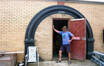 The entrance to the subway