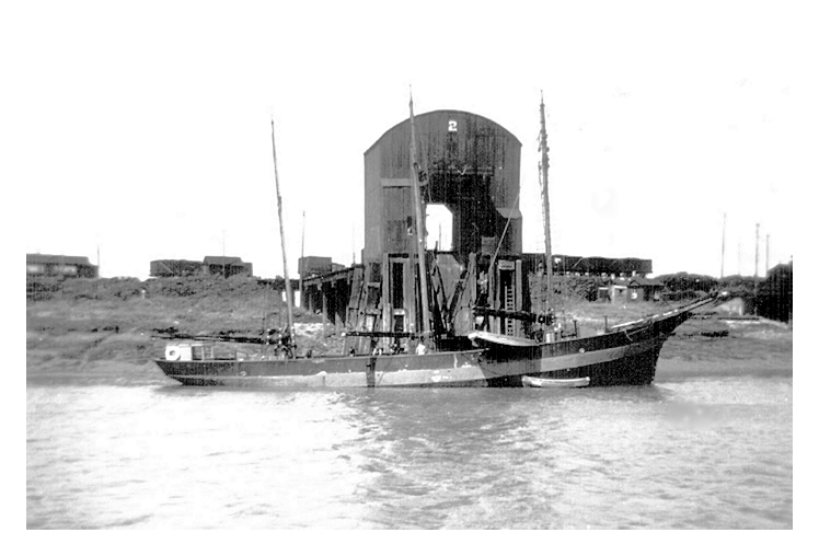 No 2 coal tip with 'Eilian' - Ely Tidal Harbour- Penarth Dock