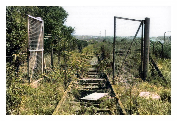 Disused Ferry Road railway to BP oil terminal