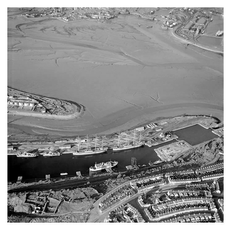'Passat' and 'Pamir' moored in Penarth Dock in 1950. 