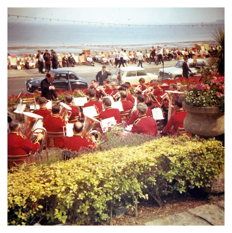 Excelsior Ropes Works Band at Penarth Italian Gardens