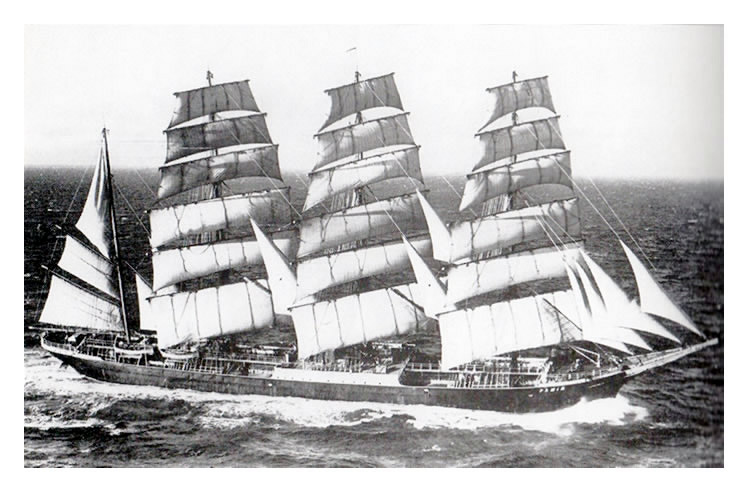 Pamir at sea