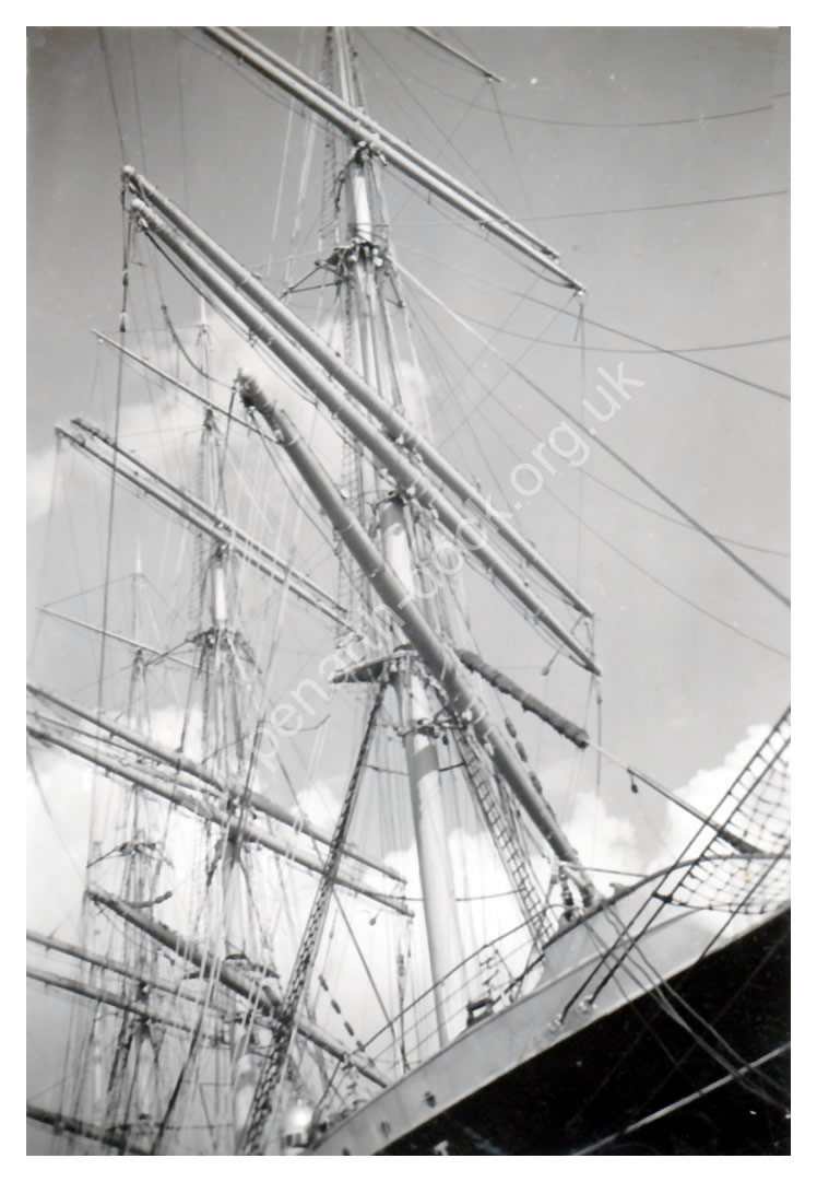 'Passat' bow view 1948