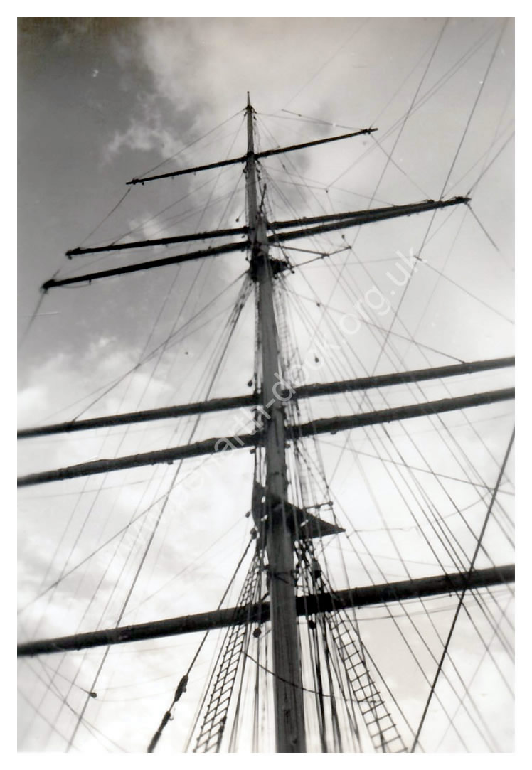 'Passat' fore-mast upper sections