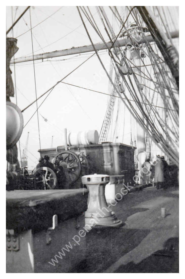 'Passat' - the wheel amidships