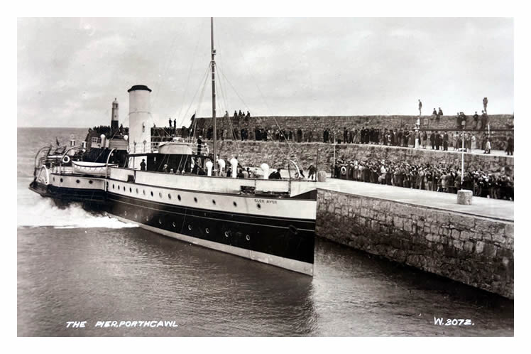 p.s. 'Glen Gower' at The Pier, Porthcawl during the late 1930's.