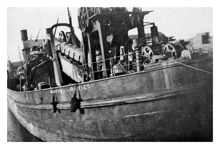 Dredger 'David Davies'