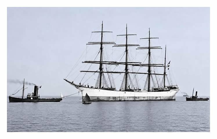 'Werner Vinnen' - The four-masted barque under tow into Penarth.