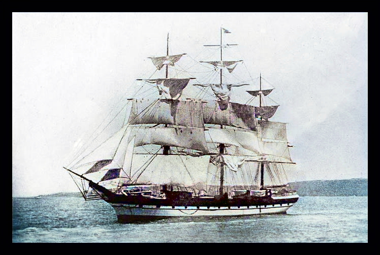 s.v. 'Western Monarch' -&nbsp;A photograph of the 'Western Monarch' under sail.