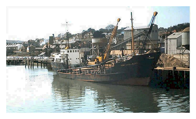 The sand-dredger 'Ron Woolaway'.
