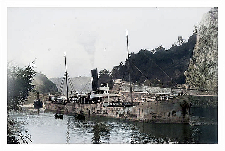 The cargo ship s.s. 'Argo' approaching Bristol on the River Avon, in 1895.