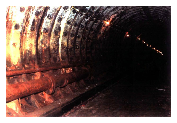 Plate 3/8 - Ring 130 - LHS of Subway. Indication of water level on Subway linings prior to pumping out. 