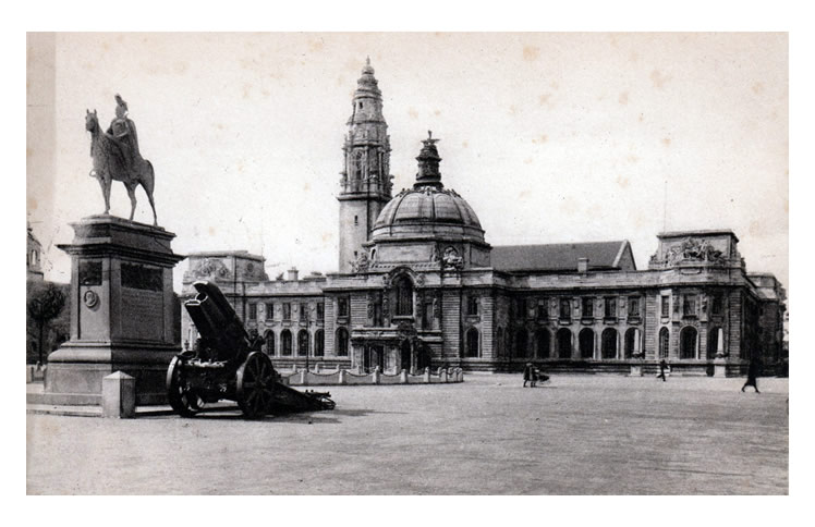 Cardiff. The City Hall and Lord Tredegar Statue.