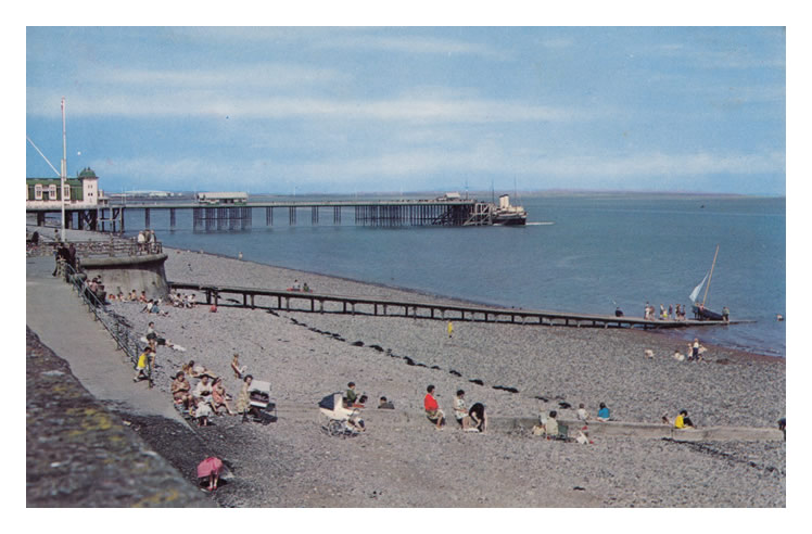 A 1960's view of the Penarth beach and pier.
